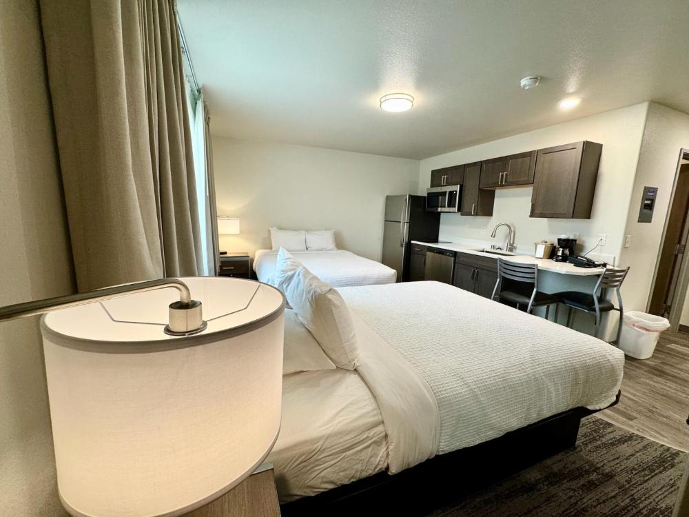 Queen Room with Two Queen Beds interior